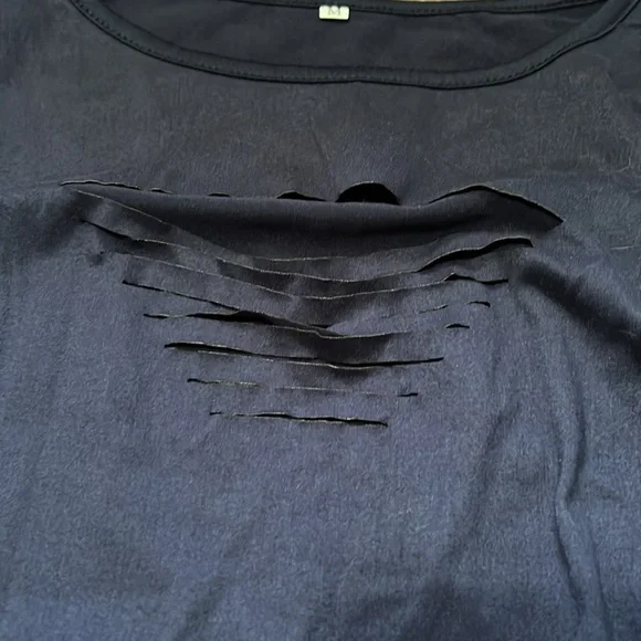 La Mode navy sleeveless knit front shirt - Picture 5 of 5